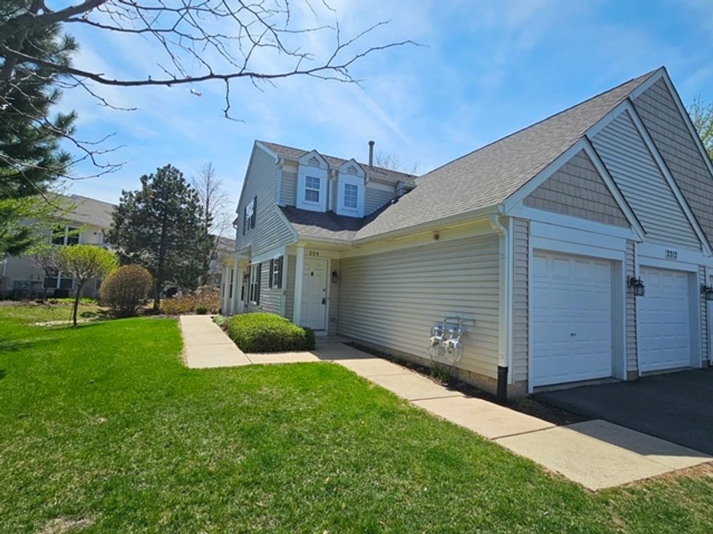 2212 Waterleaf Court 204, Naperville, IL 60564