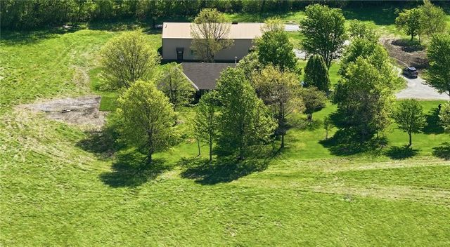 28005 S Belle Plain Road, Harrisonville, MO 64701