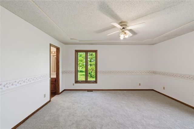 28005 S Belle Plain Road, Harrisonville, MO 64701