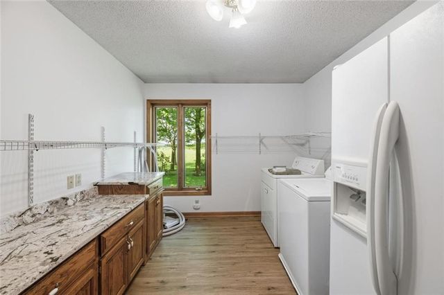 28005 S Belle Plain Road, Harrisonville, MO 64701