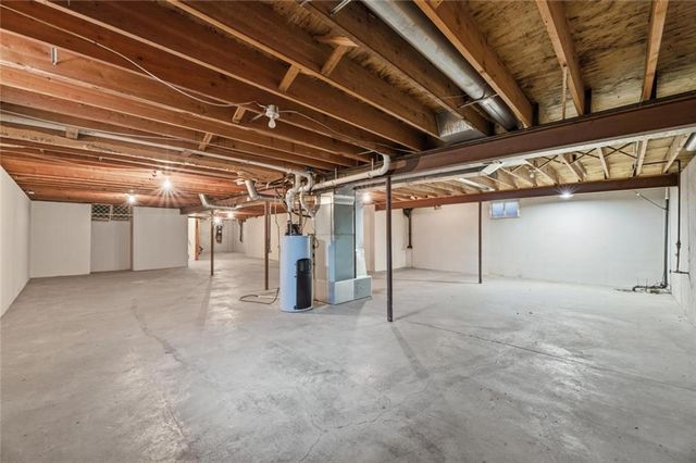 28005 S Belle Plain Road, Harrisonville, MO 64701