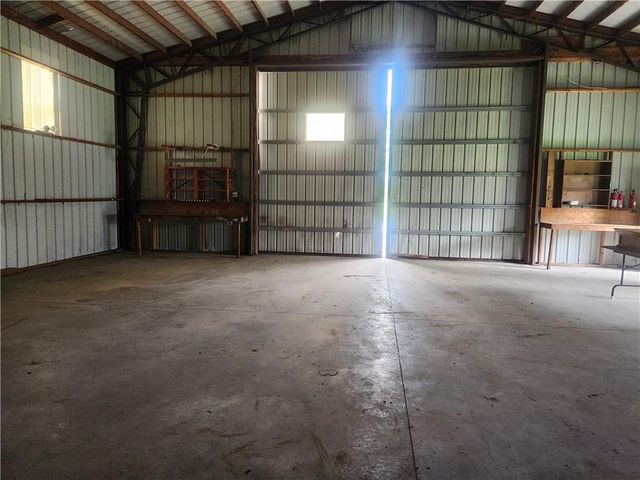 28005 S Belle Plain Road, Harrisonville, MO 64701