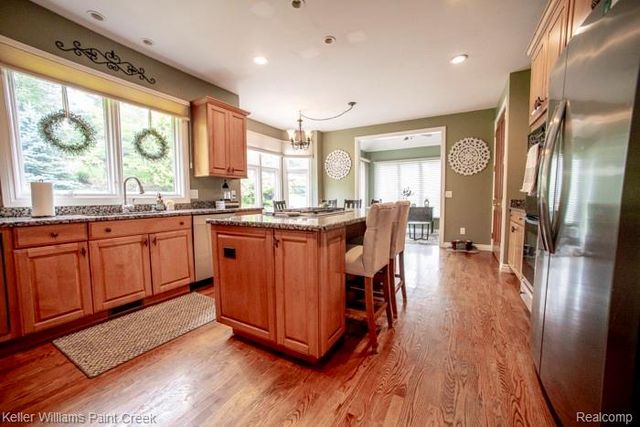 4853 Goodison Place Drive, Rochester, MI 48306