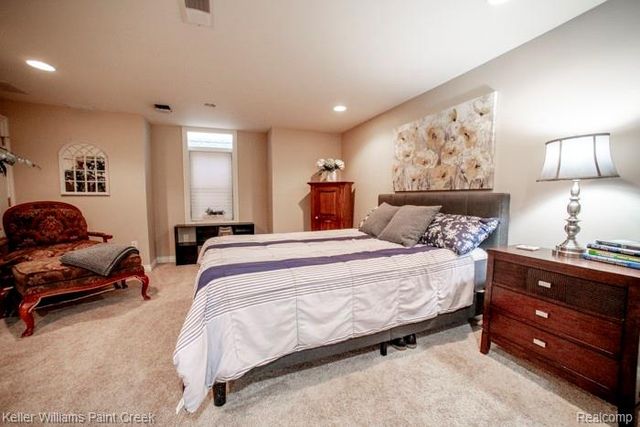 4853 Goodison Place Drive, Rochester, MI 48306