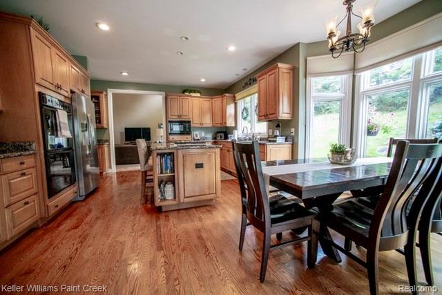 4853 Goodison Place Drive, Rochester, MI 48306