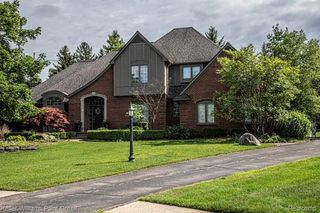 4853 Goodison Place Drive, Rochester, MI 48306