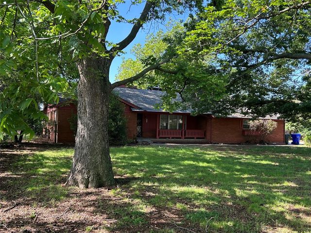 1600 E Imhoff Road, Norman, OK 73071
