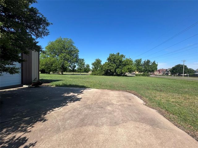 1600 E Imhoff Road, Norman, OK 73071