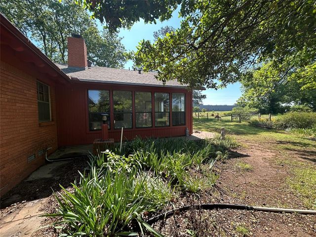 1600 E Imhoff Road, Norman, OK 73071