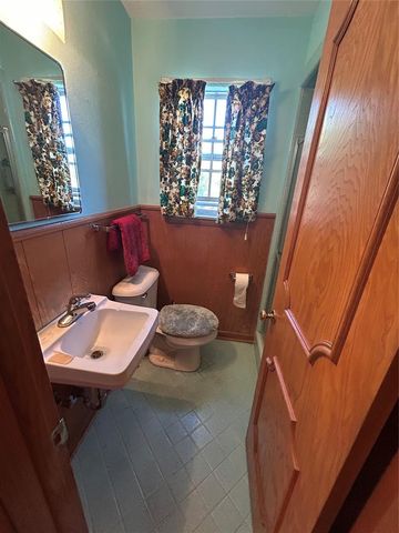 1600 E Imhoff Road, Norman, OK 73071
