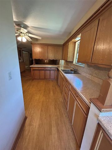 1600 E Imhoff Road, Norman, OK 73071