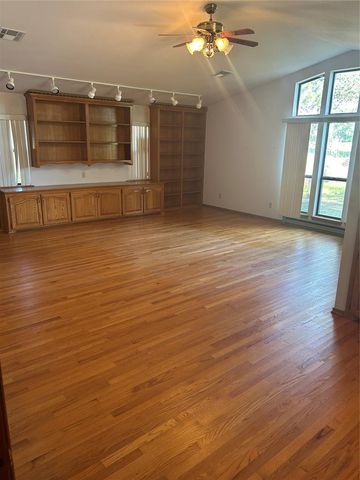 1600 E Imhoff Road, Norman, OK 73071