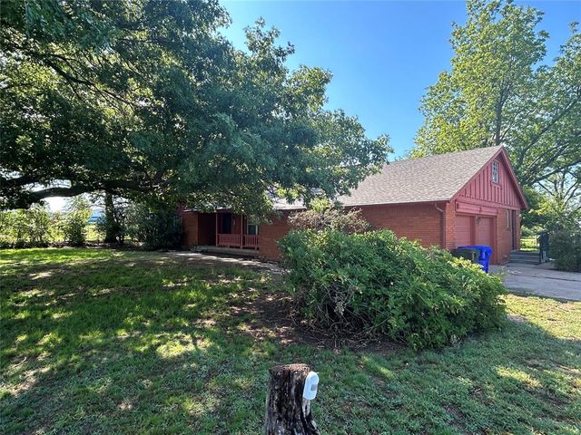 1600 E Imhoff Road, Norman, OK 73071