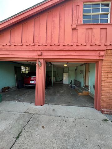 1600 E Imhoff Road, Norman, OK 73071