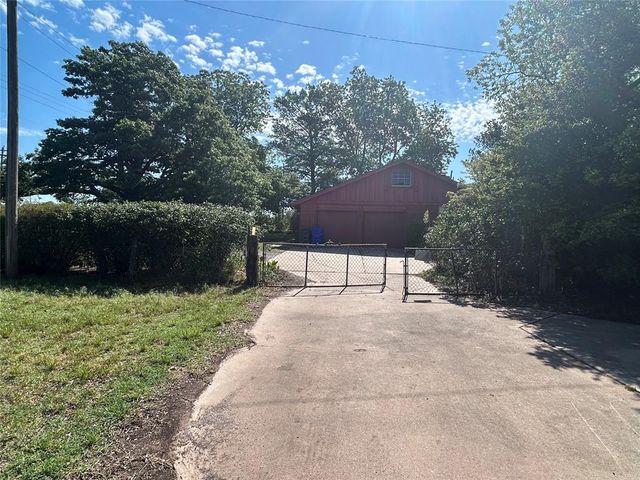 1600 E Imhoff Road, Norman, OK 73071