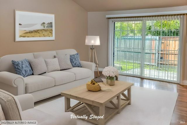 1022 Ruth Pl, Santa Rosa, CA 95401