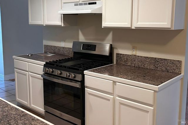 1022 Ruth Pl, Santa Rosa, CA 95401