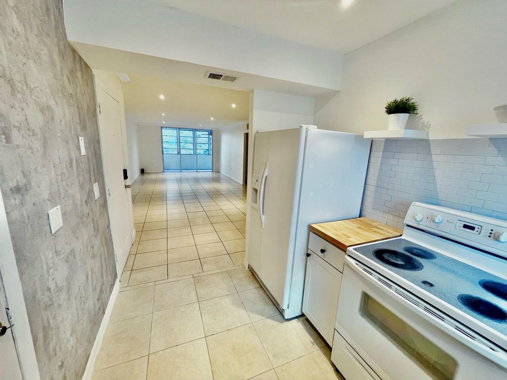 1410 S Federal Highway 205, Lake Worth Beach, FL 33460