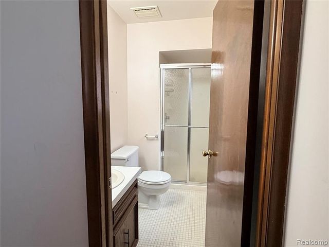 35774 Annette Drive, Sterling Heights, MI 48310