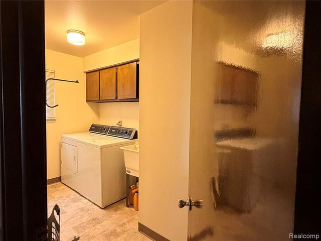 35774 Annette Drive, Sterling Heights, MI 48310