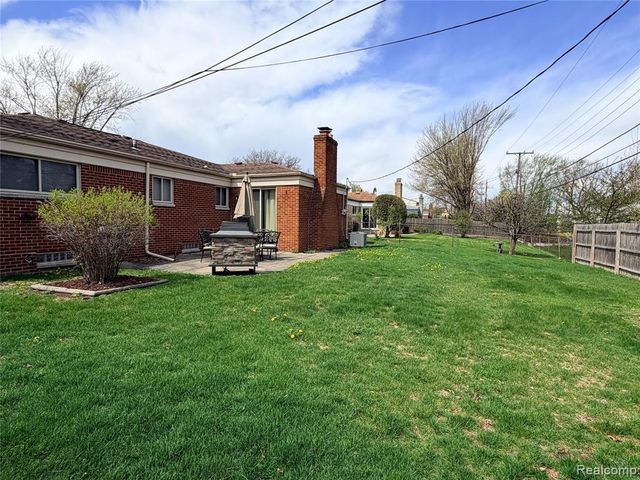35774 Annette Drive, Sterling Heights, MI 48310