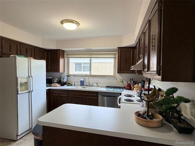 35774 Annette Drive, Sterling Heights, MI 48310