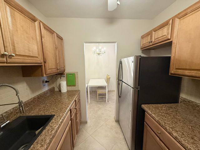 2204 Lake Osborne Drive 5, Lake Worth Beach, FL 33461