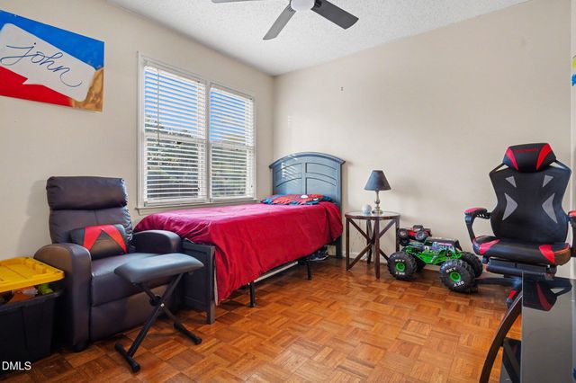 1502 Oakland Hills Way, Raleigh, NC 27604