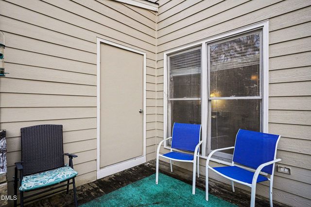 1502 Oakland Hills Way, Raleigh, NC 27604