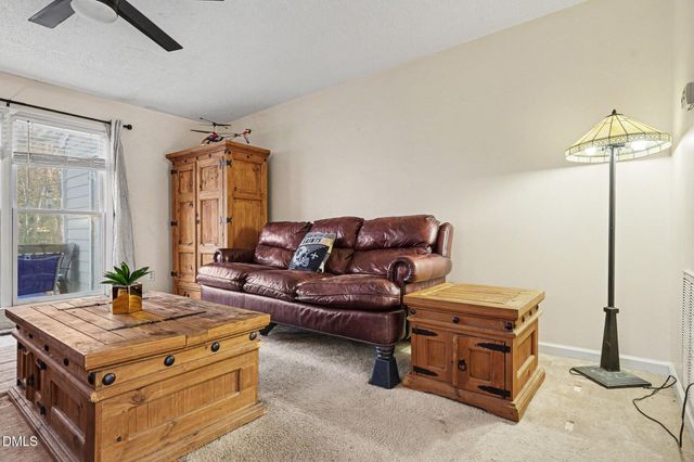 1502 Oakland Hills Way, Raleigh, NC 27604