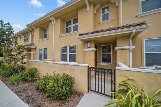1690 Heywood C, Simi Valley, CA 93065
