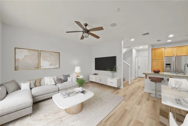 1690 Heywood C, Simi Valley, CA 93065