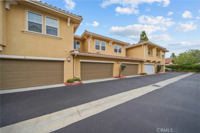 1690 Heywood C, Simi Valley, CA 93065