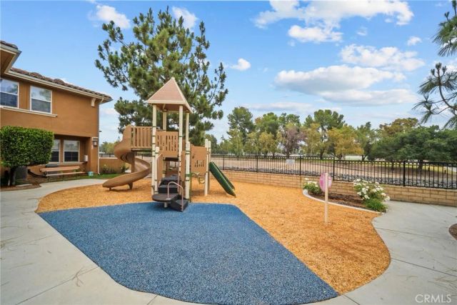 1690 Heywood C, Simi Valley, CA 93065