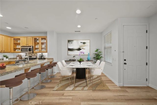 1690 Heywood C, Simi Valley, CA 93065