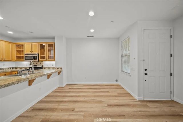 1690 Heywood C, Simi Valley, CA 93065
