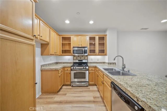 1690 Heywood C, Simi Valley, CA 93065