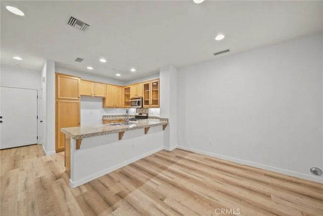 1690 Heywood C, Simi Valley, CA 93065