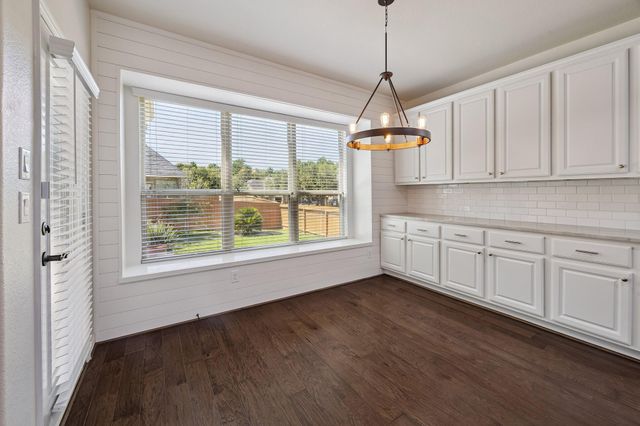 1041 Cedar Forest Drive, Conroe, TX 77384