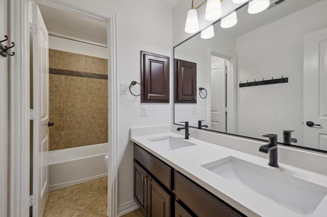 1041 Cedar Forest Drive, Conroe, TX 77384