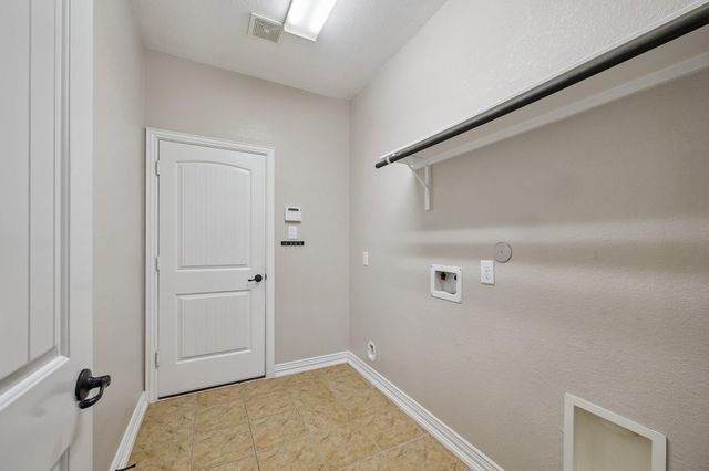 1041 Cedar Forest Drive, Conroe, TX 77384
