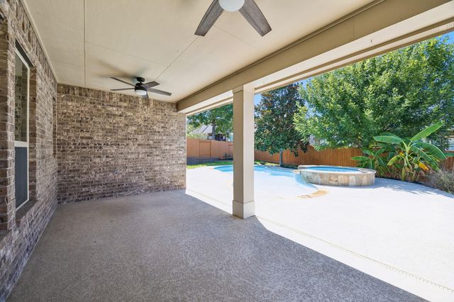 1041 Cedar Forest Drive, Conroe, TX 77384
