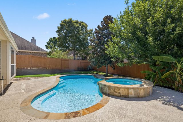 1041 Cedar Forest Drive, Conroe, TX 77384