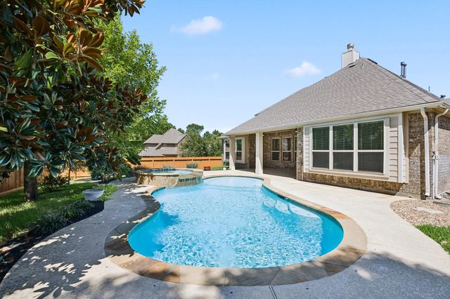 1041 Cedar Forest Drive, Conroe, TX 77384