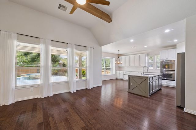 1041 Cedar Forest Drive, Conroe, TX 77384
