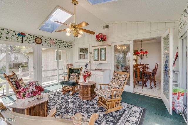101 South Hickory Circle, Greeneville, TN 37743