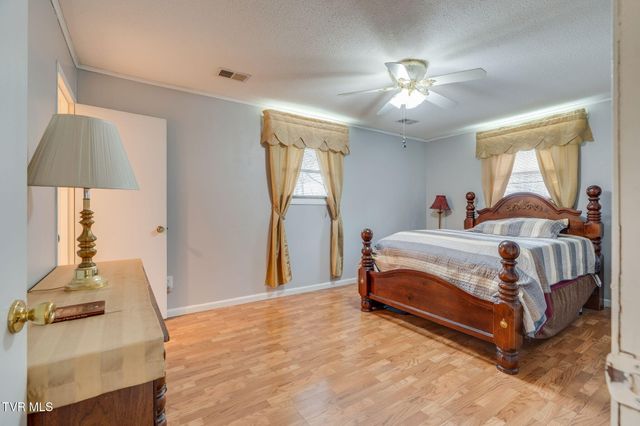 101 South Hickory Circle, Greeneville, TN 37743