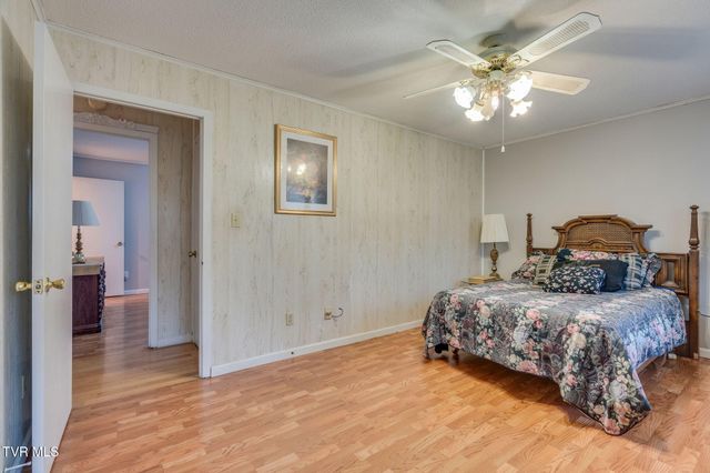 101 South Hickory Circle, Greeneville, TN 37743