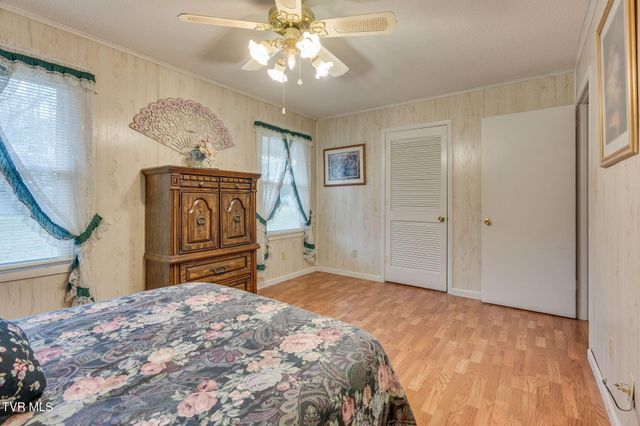 101 South Hickory Circle, Greeneville, TN 37743