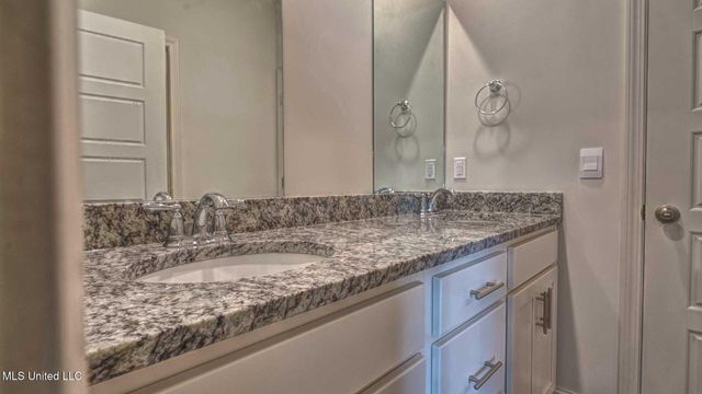 326 Cornerstone Crsg, Brandon, MS 39042
